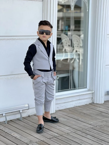 Uğurböceğiçocuk Vildan Yelekli 3'Parça Erkek Çocuk Takım