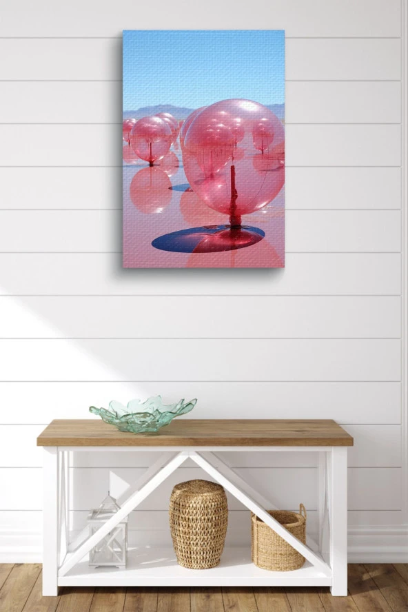 Tuz Gölü Üzerindeki Pembemsi Şeffaf Balonsu Toplar Yağlı Kanvas Tablo - Resim 2