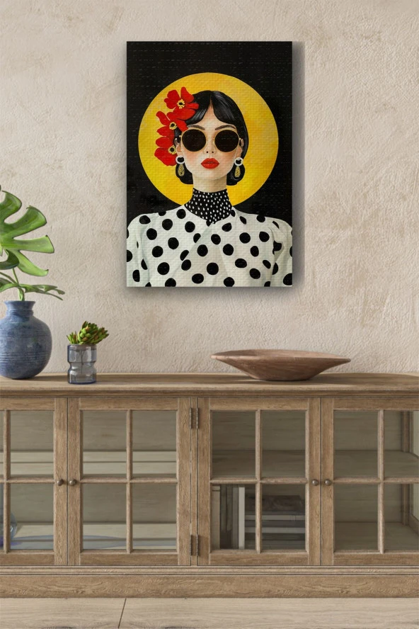 Kırmızı Çiçek Detaylı Kadın Çizim Yağlı Kanvas Tablo ürün görseli