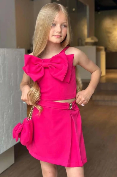 Kız Çocuk Fiyonk Detaylı İp Askılı Fuşya Şortlu Takım ürün görseli