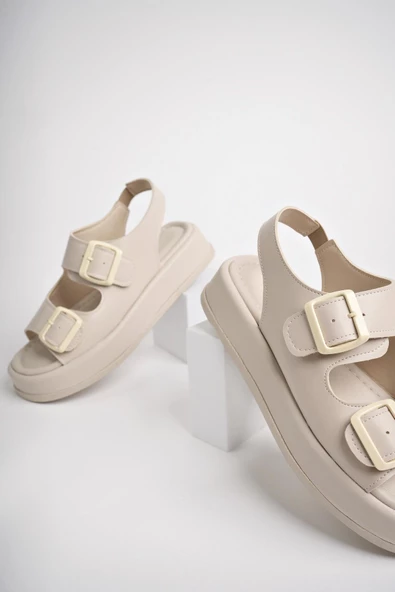 Muggo JASMİNE Garantili Dolgu Topuklu Çift Bantlı Toka Detaylı Lastikli Kadın Sandalet - 3