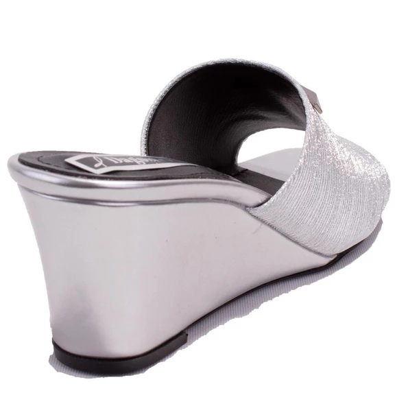 Dagoster DZA07-108524344 Gümüş Dolgu Taban Topuklu Kadın Terlik - 4