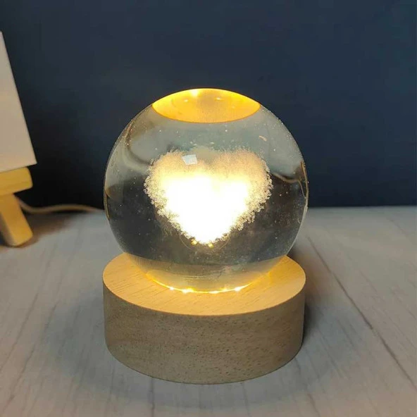 Dekoratif Kalp Tasarımlı Ahşap altlıklı Işıklı Cam Küre Büyük Boy 8 Cm MZ4-2301
