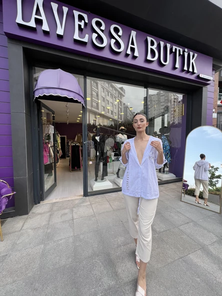 BASKILI YAZI DETAYLI KAPÜŞONLU PAMUK CEKET - BEYAZ