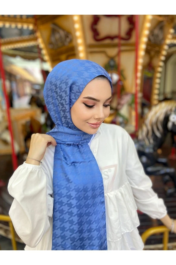 Kazayağı Desen Mavi Pamuk Jakar Şal ürün görseli