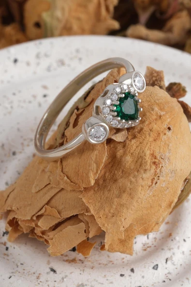 Minera Serisi Yeşil Yeşim Zirkon Taşlı Kalp Gümüş Kadın Yüzük - 4