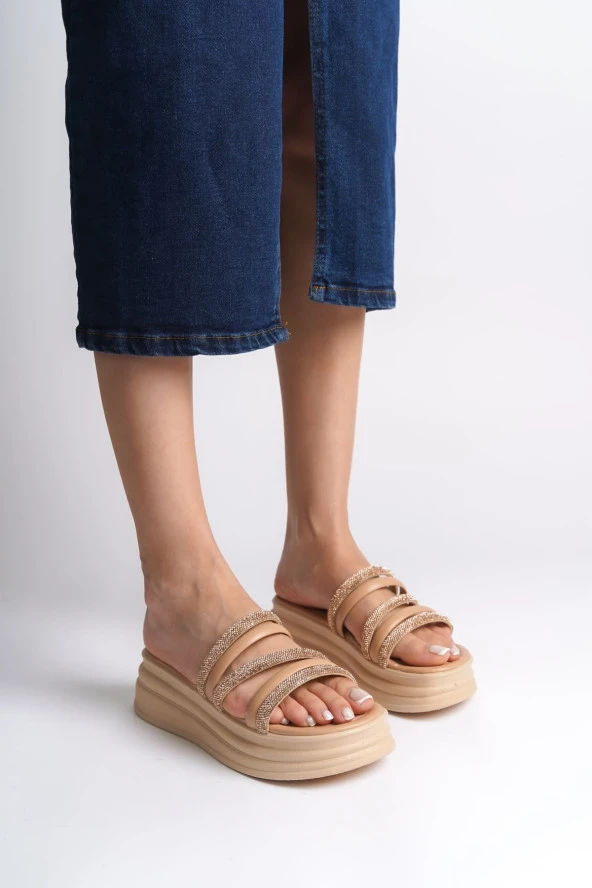 ELISE Düz Topuklu Şeritli Taşlı Kalın ve Ortopedik Taban Kadın Terlik TT Ten - 3