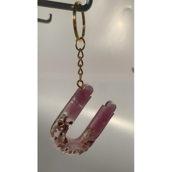 Ü Harfi Pembe Renk Epoksi ve Deniz Kabuğu Kırığı Süslemeli Gold Halka Anahtarlık El Yapımı Hediyelik - 4