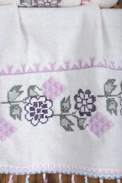 2'li Kanaviçe Çiçek Nakışlı El Yüz Havlu Seti Püsküllü - 3