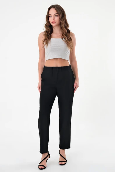 Kadın Siyah Beli Lastikli Dar Kesim Pantolon