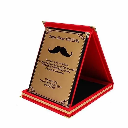 Kişiye Özel Tasarlanabilen Hediyelik Kırmızı Kadife Plaket - 2