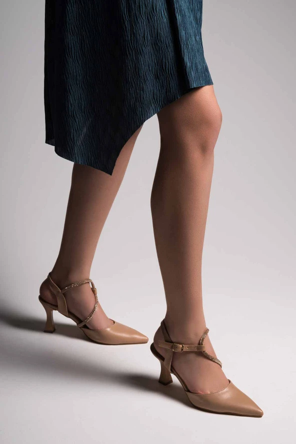 Kadın Taşlı Topuklu Ayakkabı TR150Y23C - Resim 4