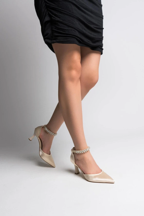 Kadın Topuklu Ayakkabı TR004Y04B - Resim 2