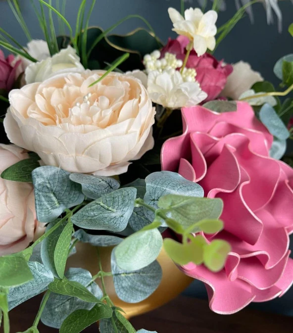 Nettenevime Yapay Çiçek Ve Latex Aranjmanı Metal Gold Vazolu Masa Üstü Çiçeği Arajman 17386 - Resim 7