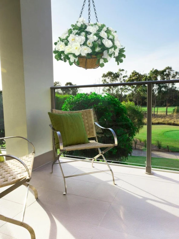 Nettenevime Yapay Çiçek Sarkaç Askılı Makreme Sepette Açelya Beyaz Çiçek Sepeti - Resim 6