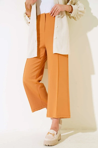 Önü Çımalı Pantolon Camel ürün görseli 1