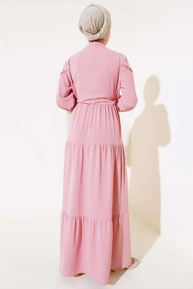 Önü Yarım Düğmeli Kat Kat Elbise Pudra - Resim 3