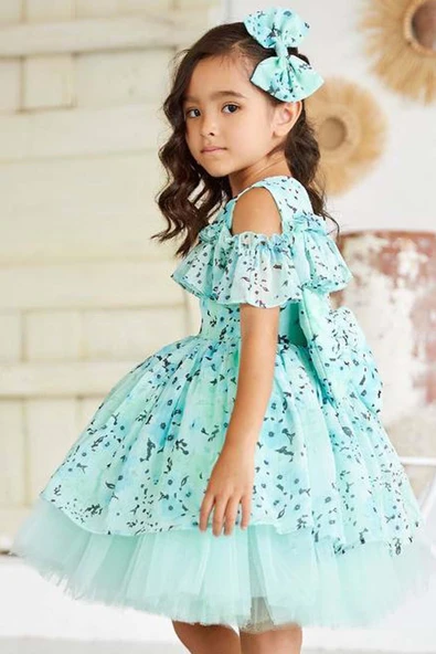 Kız Çocuk Omzu Açık Göğsü Fırfırlı Çiçek Detaylı Yeşil Abiye ürün görseli