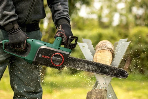 Bosch UniversalChain 35 Zincirli Ağaç Kesme Makinesi - 2