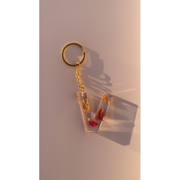 V Harfi Şeffaf Epoksi Gerçek Kurutulmuş Gül Yaprağı Gold Varak Halka Anahtarlık El Yapımı Hediyelik - 7