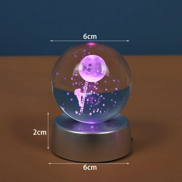 Astronot Tasarımlı Işıklı Cam Küre
