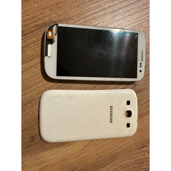 Samsung Galaxy S3 Neo (Duos) (Çift Hat / GT-I9300i)  Telefon ARIZALI BOZUK YEDEK PARÇA İÇİN