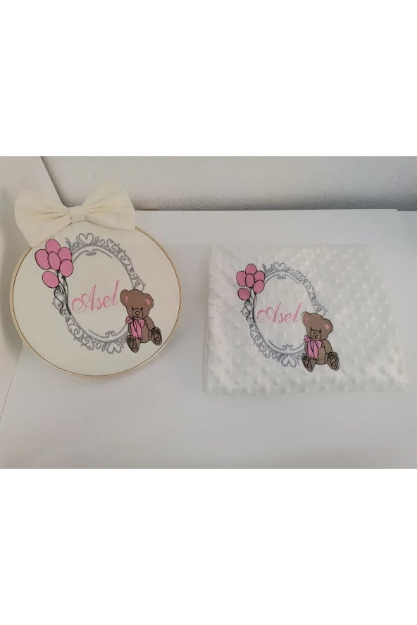 MİNİK ADIMLAR İsme Özel Nakışlı Bebek Battaniye ve Kapı Süsü İsimli Balonlu Sevimli Ayıcıklı - 6