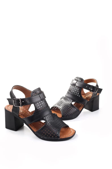 Walkenzo Frzn-1710 Kadın 7 Cm Topuklu Yazlık Ayakkabı
