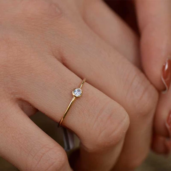 14 Ayar Altın Tektaş Tel Yüzük - Resim 2