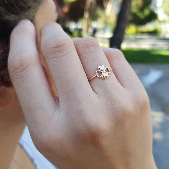 14 Ayar Altın Kalp Yapraklı Yonca Yüzük - Resim 2