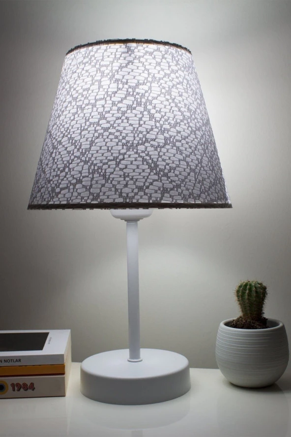 Vivido Abajur Dantelli Beyaz Modern Yatak Odası Beyaz Ayaklı Abajur ürün görseli