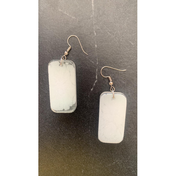 Dikdörtgen Şekilli Beyaz Renkli Ebruli Gece Yeşil Neon Olan Parlak Küpe Epoksi El Yapımı Hediyelik - Resim 7