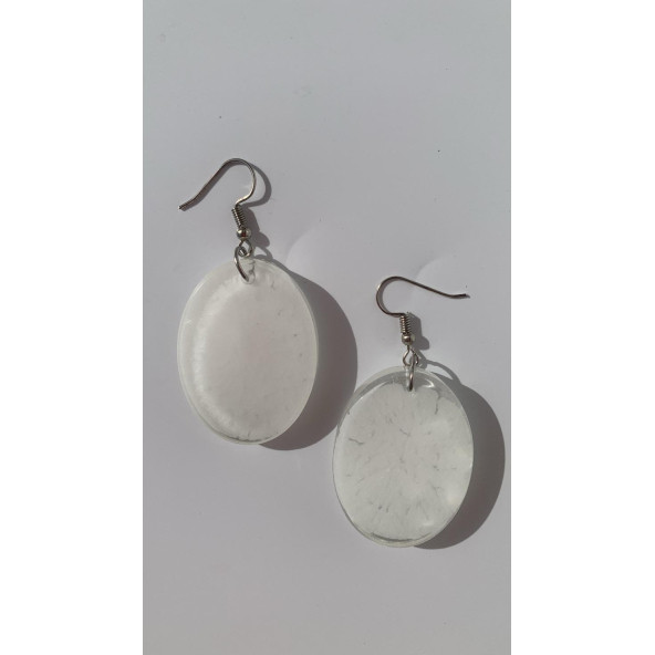 Geniş Oval Şekilli Beyaz Renkli Ebruli Gece Yeşil Neon Olan Parlak Küpe Epoksi El Yapımı Hediyelik - Resim 2