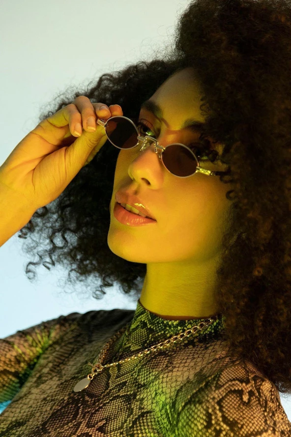 Gold Metal Çerçeve Sarı Lens Elips Kadın Güneş Gözlüğü ürün görseli