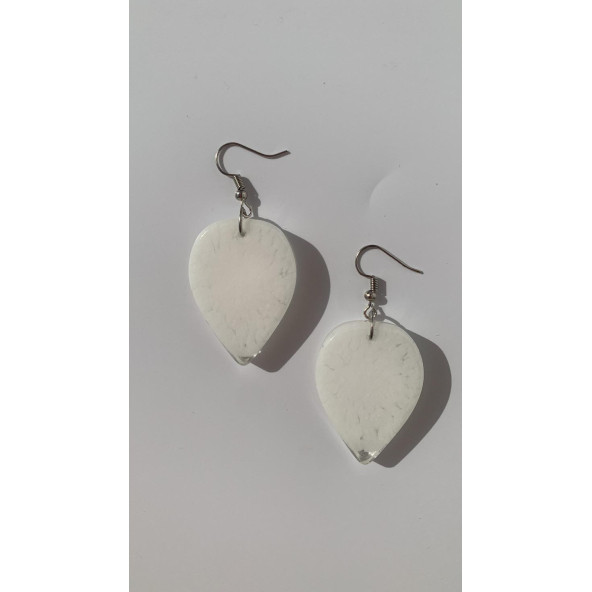 Damla Şekilli Beyaz Renkli Ebruli Gece Yeşil Neon Olan Parlak Küpe Epoksi El Yapımı Hediyelik - Resim 4