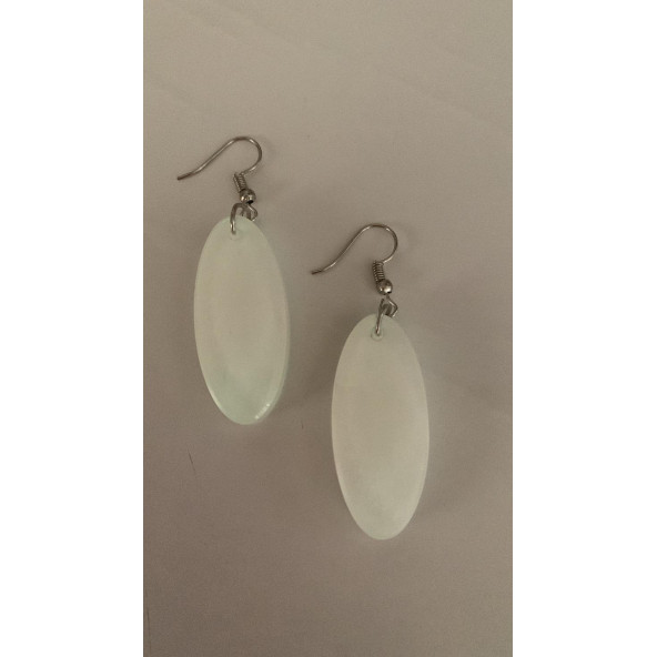 Oval Şekilli Beyaz Renkli Ebruli Gece Yeşil Neon Olan Parlak Küpe Epoksi El Yapımı Hediyelik - 5