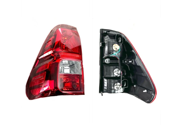 LEOPARTS Toyota Hilux Revo Stop Lambası Sağ (Ledsiz) 2015-2020 81560-0K270