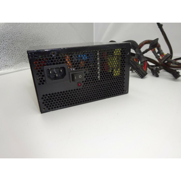 COOLER MASTER RS-520-ASAA-A1 Real Power M520 520W 80+ tak çıkar kablolu Güç kaynağı 2.EL ÜRÜN - 2