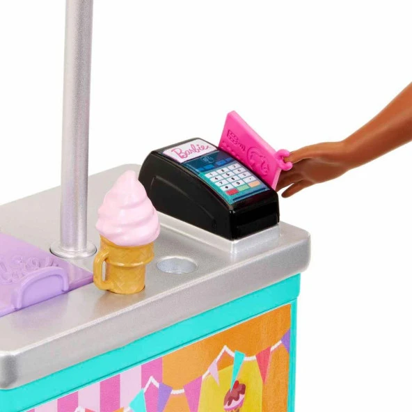 Barbie Brooklyn ve Malibu Bebekleri Oyun Seti HNK99 - 5