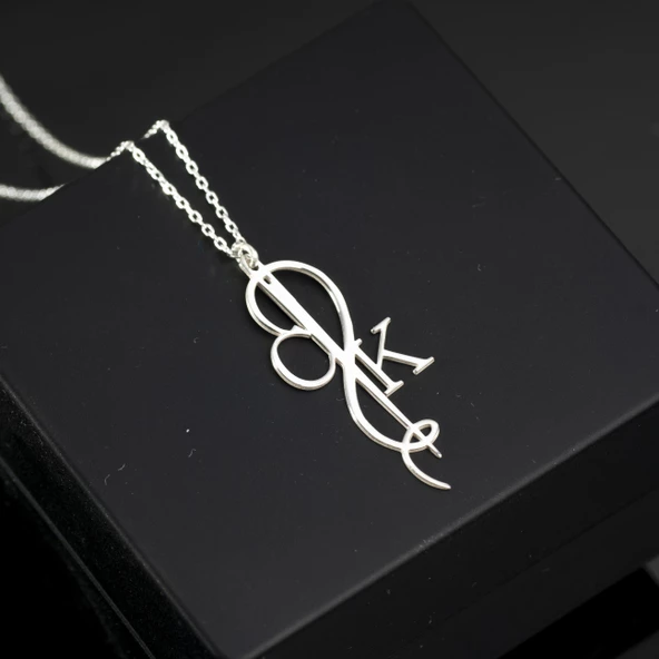 925 Ayar Gümüş Terzi İğne İplik Harf Kolye Özel Tasarım ürün görseli 1