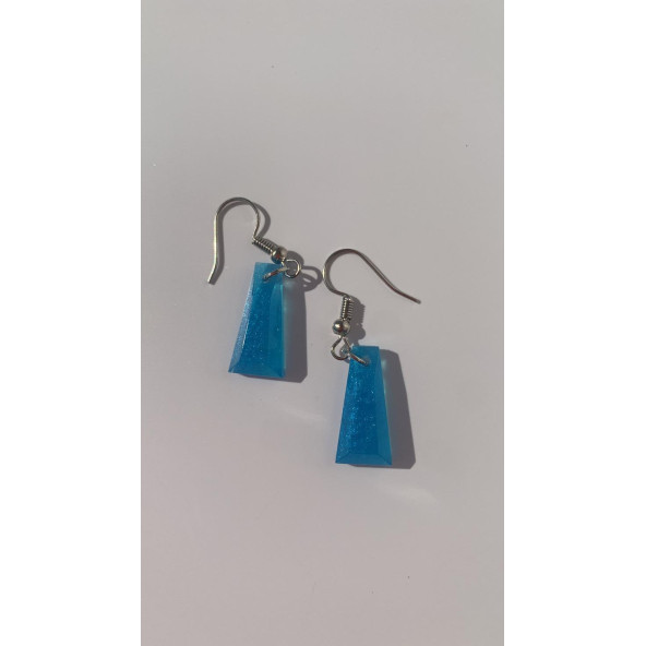 Okyanus Mavi Rengi Sedefli Gümüş Aksesuar Piramit Şekil Sallantılı Epoksi Küpe El Yapımı Hediyelik