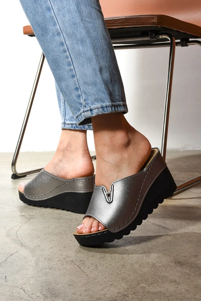 Albishoes Kadın Yüksek Dolgu Topuk 8,5 Cm Günlük Hafif Yumuşak Rahat Taban Anatomik Kadın Terlik