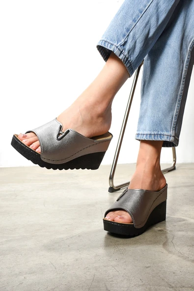 Albishoes Kadın Yüksek Dolgu Topuk 8,5 Cm Günlük Hafif Yumuşak Rahat Taban Anatomik Kadın Terlik - 2