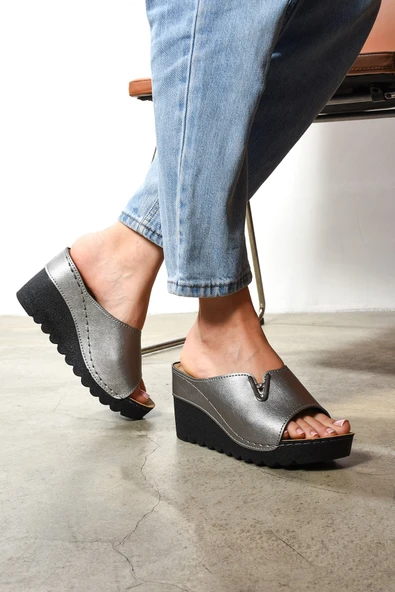 Albishoes Kadın Yüksek Dolgu Topuk 8,5 Cm Günlük Hafif Yumuşak Rahat Taban Anatomik Kadın Terlik - 3