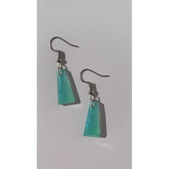 Mint Yeşil Renkli Sedefli Gümüş Aksesuarlı Piramit Şekil Sallantılı Epoksi Küpe El Yapımı Hediyelik - Resim 2