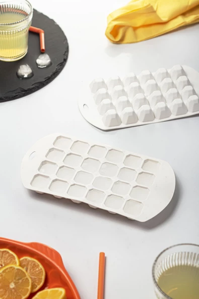 Büyük Beyaz Piramit Buz Kalıbı (13*24*2 cm) - 2