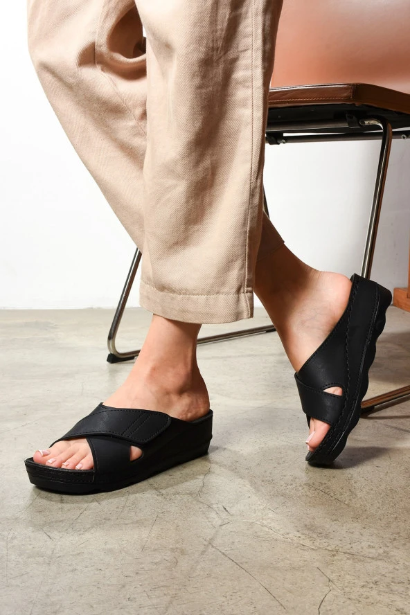 Albishoes Hafif Topuklu 4,5 Cm Cırt Cırtlı Rahat Kullanım Yumuşak Taban Anatomik Günlük Kadın Terlik - 3
