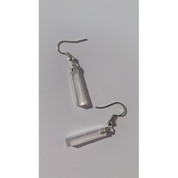 Şeffaf Renkli Beyaz Sedefli Parlak Gümüş Aksesuarlı Çubuk Şekilli Sallantılı Epoksi Küpe Hediyelik - Resim 6