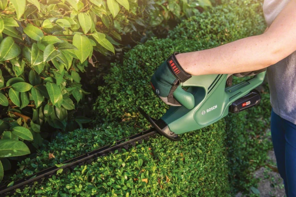 Bosch EasyHedgeCut 18-45Çit Kesme Makinesi - 2