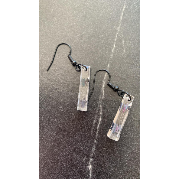 Şeffaf Renkli Siyah Yaprak Süslemeli Siyah Aksesuarlı Çubuk Şekil Sallantılı Epoksi Küpe Hediyelik - Resim 2